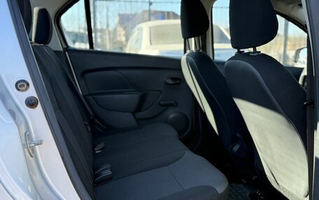 Renault Logan II, 2017 год, 800 000 рублей, 18 фотография