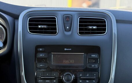 Renault Logan II, 2017 год, 800 000 рублей, 19 фотография