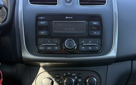 Renault Logan II, 2017 год, 800 000 рублей, 21 фотография