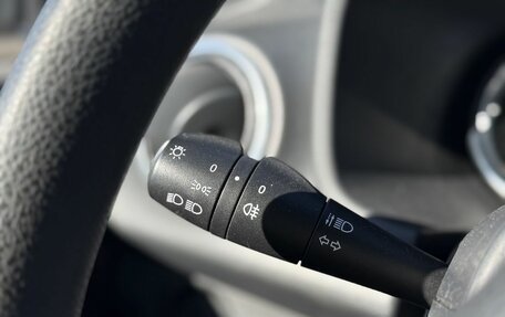 Renault Logan II, 2017 год, 800 000 рублей, 22 фотография