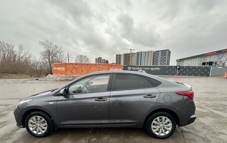 Hyundai Solaris II рестайлинг, 2022 год, 1 500 000 рублей, 9 фотография