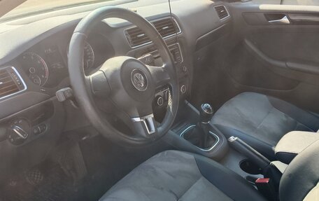 Volkswagen Jetta VI, 2013 год, 950 000 рублей, 5 фотография