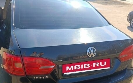 Volkswagen Jetta VI, 2013 год, 950 000 рублей, 2 фотография