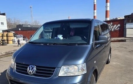 Volkswagen Caravelle T5, 2006 год, 1 950 000 рублей, 8 фотография