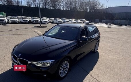 BMW 3 серия, 2019 год, 2 350 000 рублей, 2 фотография