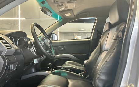 Mitsubishi Outlander III рестайлинг 3, 2010 год, 1 200 000 рублей, 10 фотография