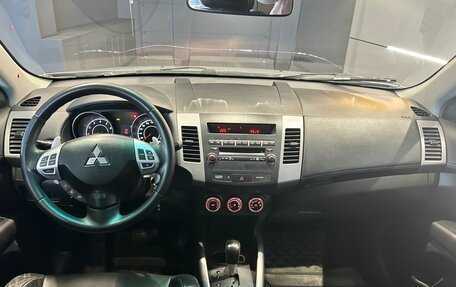Mitsubishi Outlander III рестайлинг 3, 2010 год, 1 200 000 рублей, 18 фотография