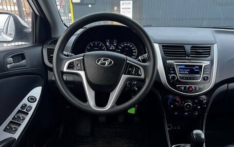 Hyundai Solaris II рестайлинг, 2016 год, 890 000 рублей, 11 фотография