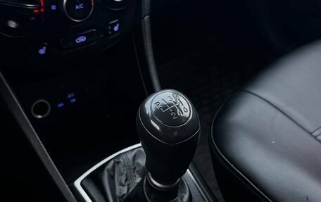 Hyundai Solaris II рестайлинг, 2016 год, 890 000 рублей, 24 фотография