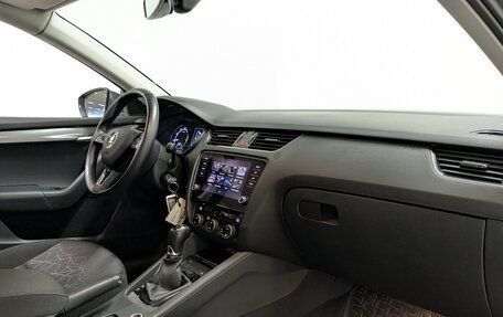 Skoda Octavia, 2019 год, 2 390 000 рублей, 11 фотография