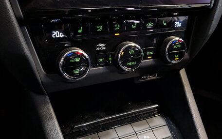 Skoda Octavia, 2019 год, 2 390 000 рублей, 27 фотография