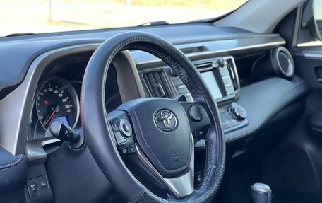 Toyota RAV4, 2014 год, 1 999 000 рублей, 10 фотография