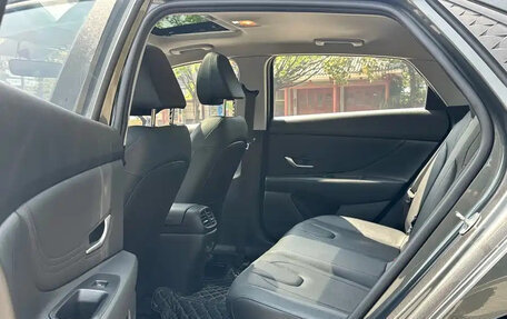 Hyundai Elantra, 2023 год, 1 575 000 рублей, 10 фотография