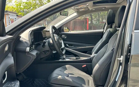 Hyundai Elantra, 2023 год, 1 575 000 рублей, 9 фотография