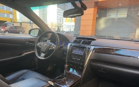 Toyota Camry, 2015 год, 1 860 000 рублей, 13 фотография
