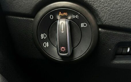 Volkswagen Multivan T6 рестайлинг, 2017 год, 4 050 000 рублей, 15 фотография