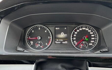 Volkswagen Multivan T6 рестайлинг, 2017 год, 4 050 000 рублей, 17 фотография