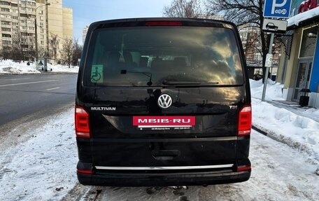 Volkswagen Multivan T6 рестайлинг, 2017 год, 4 050 000 рублей, 4 фотография