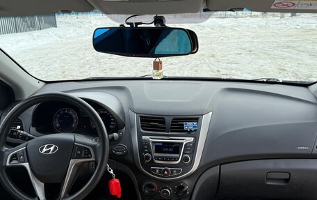 Hyundai Solaris II рестайлинг, 2015 год, 1 150 000 рублей, 7 фотография