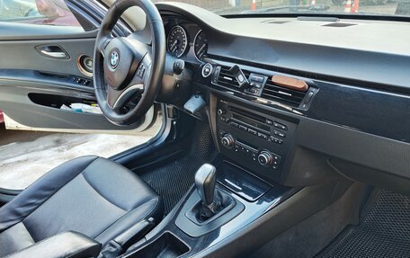 BMW 3 серия, 2011 год, 1 049 000 рублей, 11 фотография