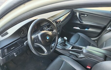 BMW 3 серия, 2011 год, 1 049 000 рублей, 10 фотография