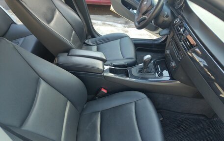 BMW 3 серия, 2011 год, 1 049 000 рублей, 12 фотография