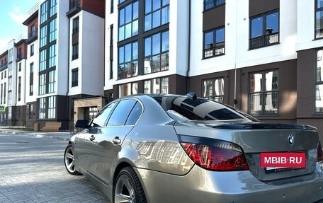 BMW 5 серия, 2004 год, 980 000 рублей, 3 фотография