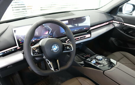 BMW 5 серия, 2025 год, 8 750 000 рублей, 10 фотография