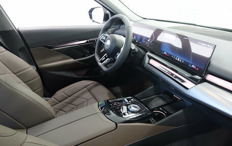 BMW 5 серия, 2025 год, 8 750 000 рублей, 14 фотография