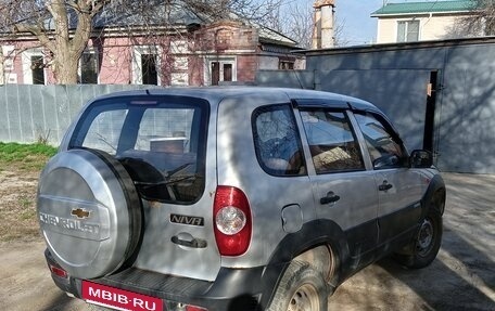 Chevrolet Niva I рестайлинг, 2009 год, 460 000 рублей, 3 фотография