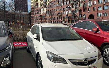 Opel Astra J, 2011 год, 845 000 рублей, 1 фотография