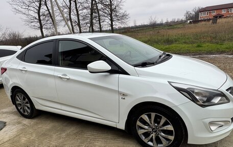 Hyundai Solaris II рестайлинг, 2014 год, 980 000 рублей, 4 фотография