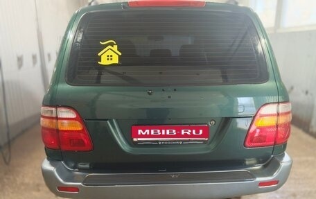 Toyota Land Cruiser 100 рестайлинг 2, 1999 год, 1 400 000 рублей, 2 фотография