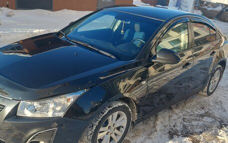 Chevrolet Cruze II, 2013 год, 550 000 рублей, 3 фотография