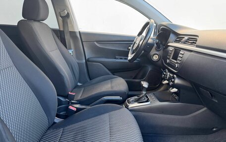 KIA Rio IV, 2018 год, 1 500 000 рублей, 10 фотография