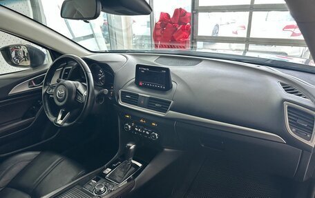 Mazda 3, 2017 год, 1 849 900 рублей, 11 фотография