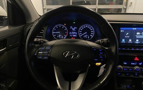 Hyundai Elantra VI рестайлинг, 2019 год, 1 555 000 рублей, 10 фотография