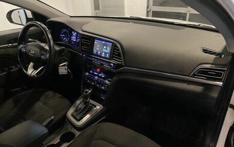 Hyundai Elantra VI рестайлинг, 2019 год, 1 555 000 рублей, 12 фотография