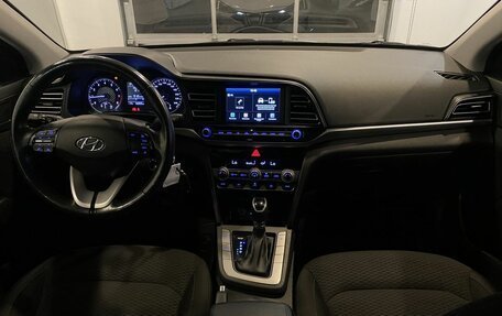Hyundai Elantra VI рестайлинг, 2019 год, 1 555 000 рублей, 9 фотография