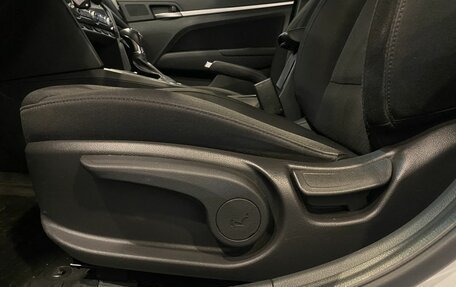 Hyundai Elantra VI рестайлинг, 2019 год, 1 555 000 рублей, 34 фотография