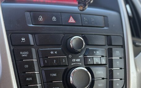 Opel Astra J, 2011 год, 620 000 рублей, 11 фотография