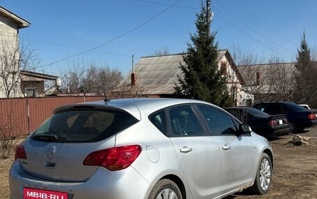 Opel Astra J, 2011 год, 620 000 рублей, 6 фотография
