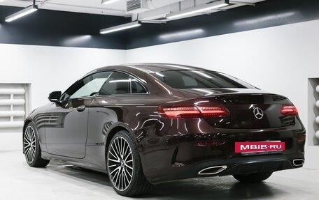 Mercedes-Benz E-Класс, 2018 год, 3 650 000 рублей, 12 фотография