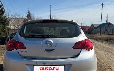 Opel Astra J, 2011 год, 620 000 рублей, 4 фотография