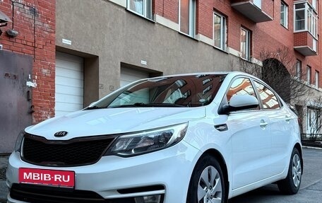 KIA Rio III рестайлинг, 2016 год, 990 000 рублей, 1 фотография