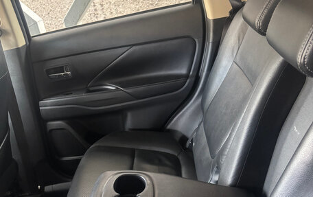 Mitsubishi Outlander III рестайлинг 3, 2013 год, 1 550 000 рублей, 1 фотография