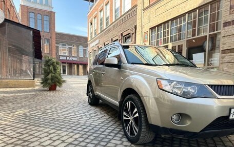 Mitsubishi Outlander III рестайлинг 3, 2008 год, 830 000 рублей, 1 фотография