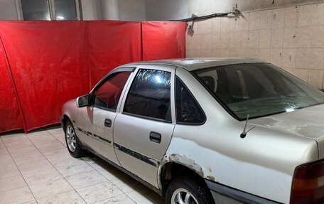 Opel Vectra A, 1993 год, 85 000 рублей, 4 фотография