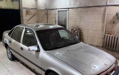Opel Vectra A, 1993 год, 85 000 рублей, 3 фотография