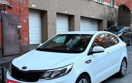 KIA Rio III рестайлинг, 2016 год, 990 000 рублей, 3 фотография